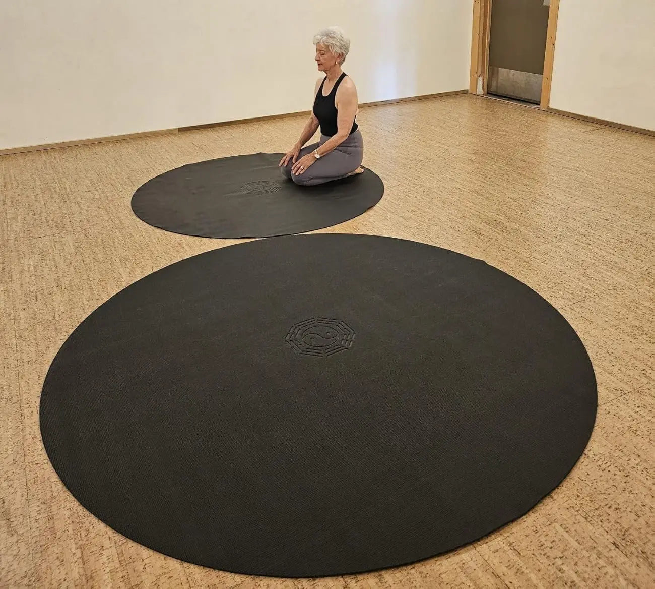 YTYIN Round Yoga Mat Meditation Tai Chi Yin Yang Design