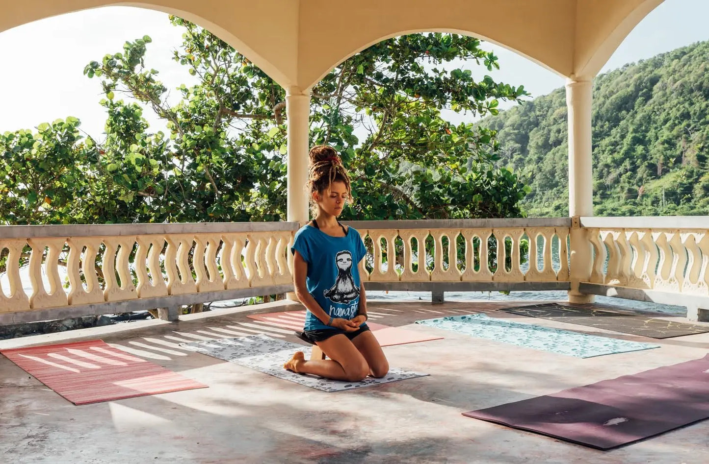 Natural Wood Meditation Bench For Yoga And Seiza Practice